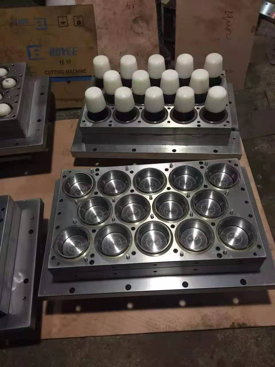 Why can not the same plastic mold be used for multiple different plastic materials